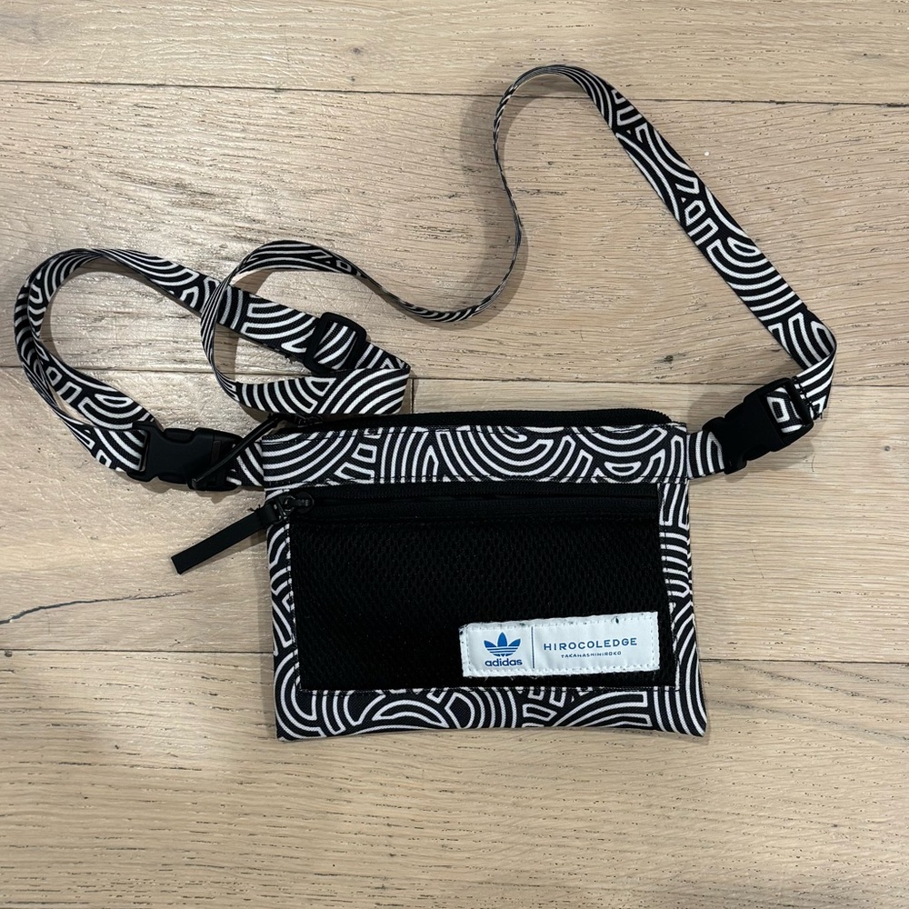 Adidas hirocoledge crossbody pouch
